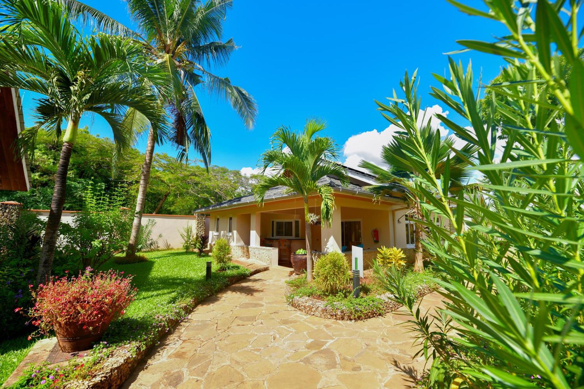 Vipingo Beach Resort Tezo エクステリア 写真